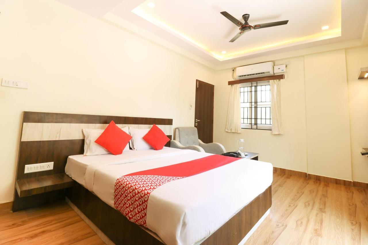 Oyo 36197 Royal Wood Hotel Bangalore Ngoại thất bức ảnh