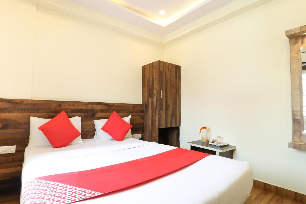 Oyo 36197 Royal Wood Hotel Bangalore Ngoại thất bức ảnh