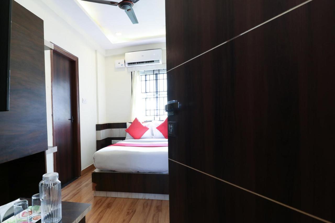 Oyo 36197 Royal Wood Hotel Bangalore Ngoại thất bức ảnh