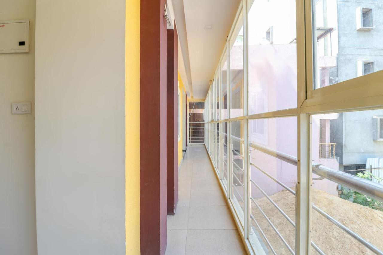 Oyo 36197 Royal Wood Hotel Bangalore Ngoại thất bức ảnh