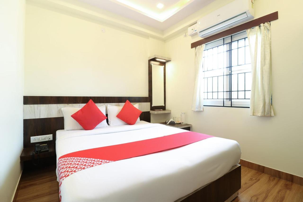 Oyo 36197 Royal Wood Hotel Bangalore Ngoại thất bức ảnh