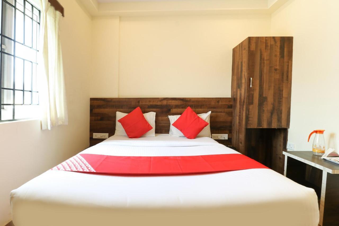 Oyo 36197 Royal Wood Hotel Bangalore Ngoại thất bức ảnh