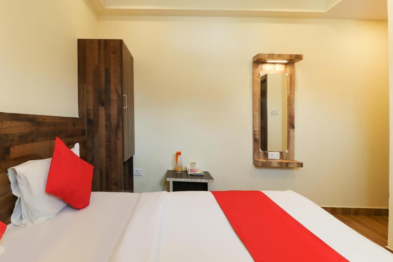 Oyo 36197 Royal Wood Hotel Bangalore Ngoại thất bức ảnh