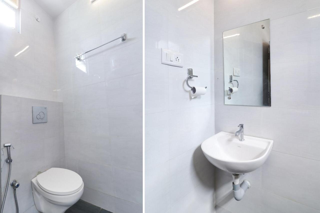Oyo 36197 Royal Wood Hotel Bangalore Ngoại thất bức ảnh