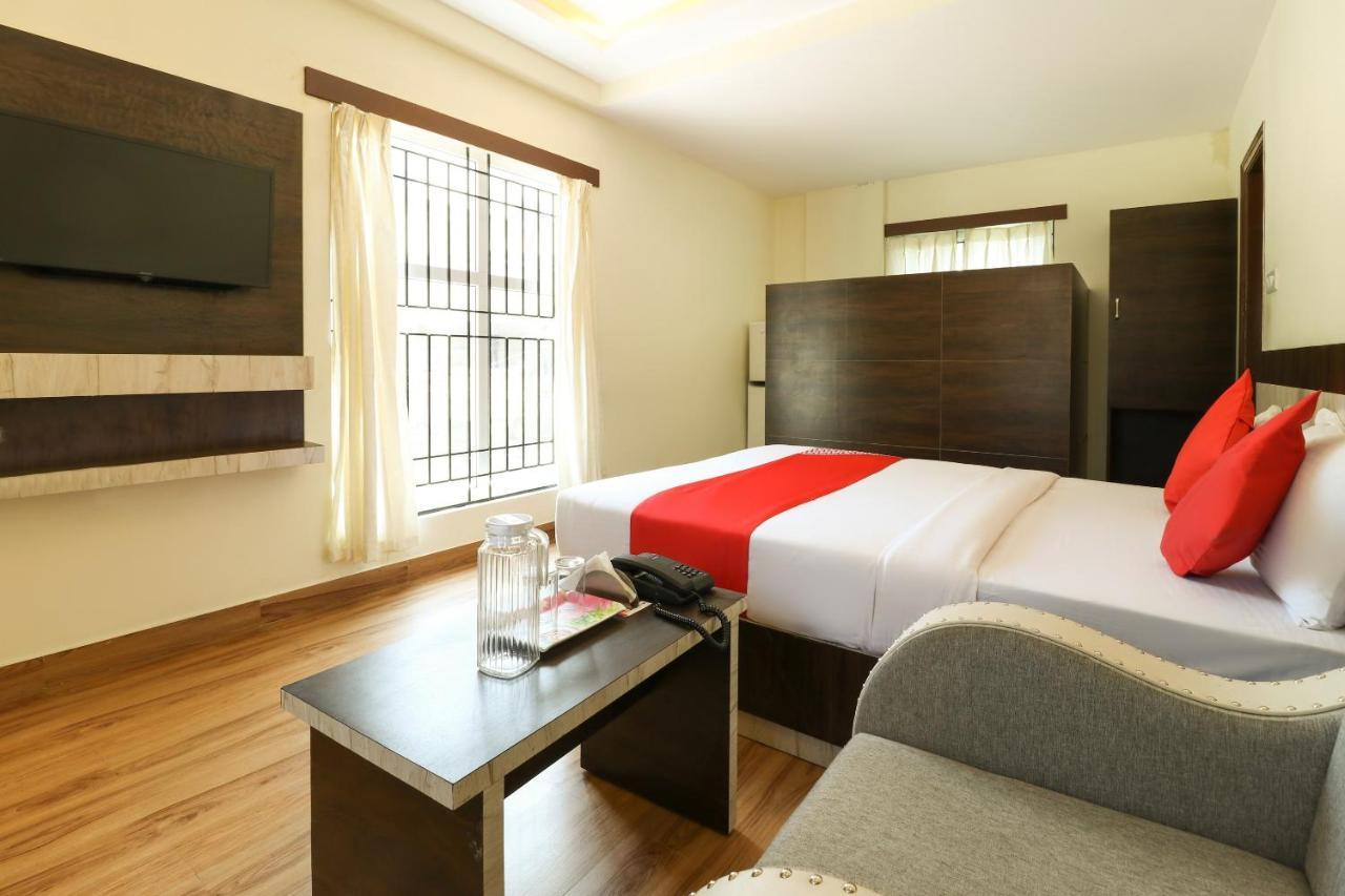 Oyo 36197 Royal Wood Hotel Bangalore Ngoại thất bức ảnh