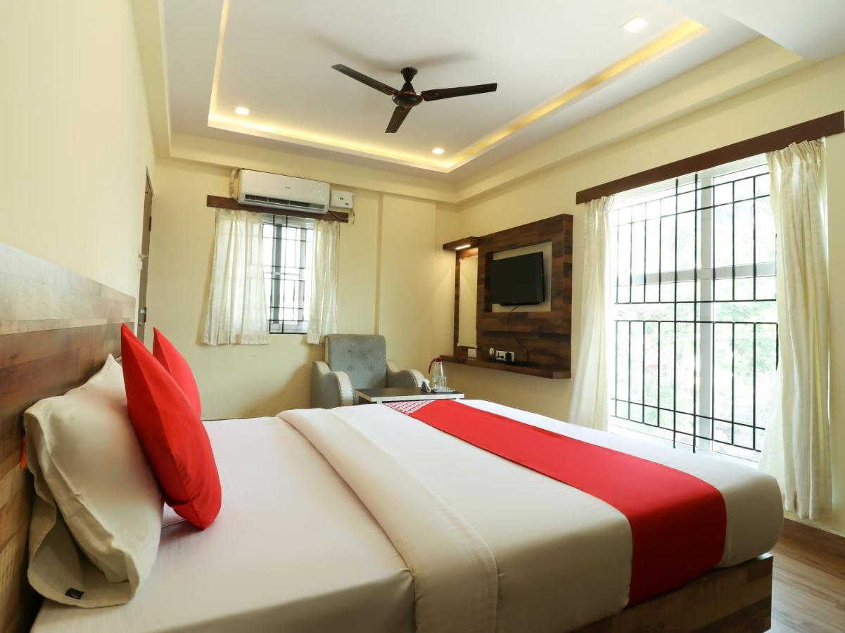 Oyo 36197 Royal Wood Hotel Bangalore Ngoại thất bức ảnh